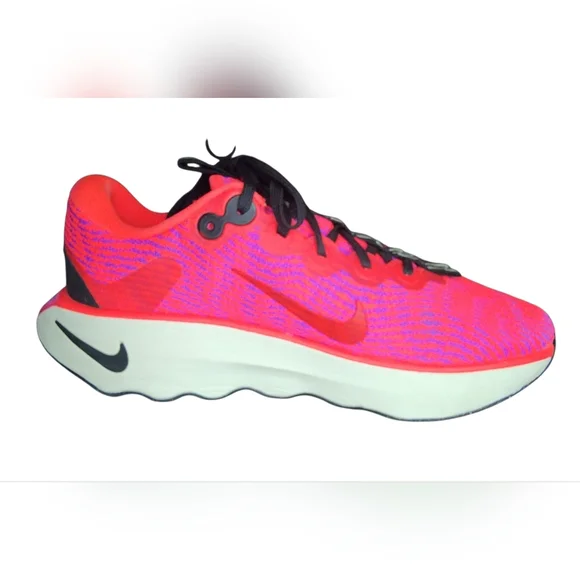 Nike Motiva 'Bright Crimson Fuchsia Dream', Womens 9 - Picture 8 of 11